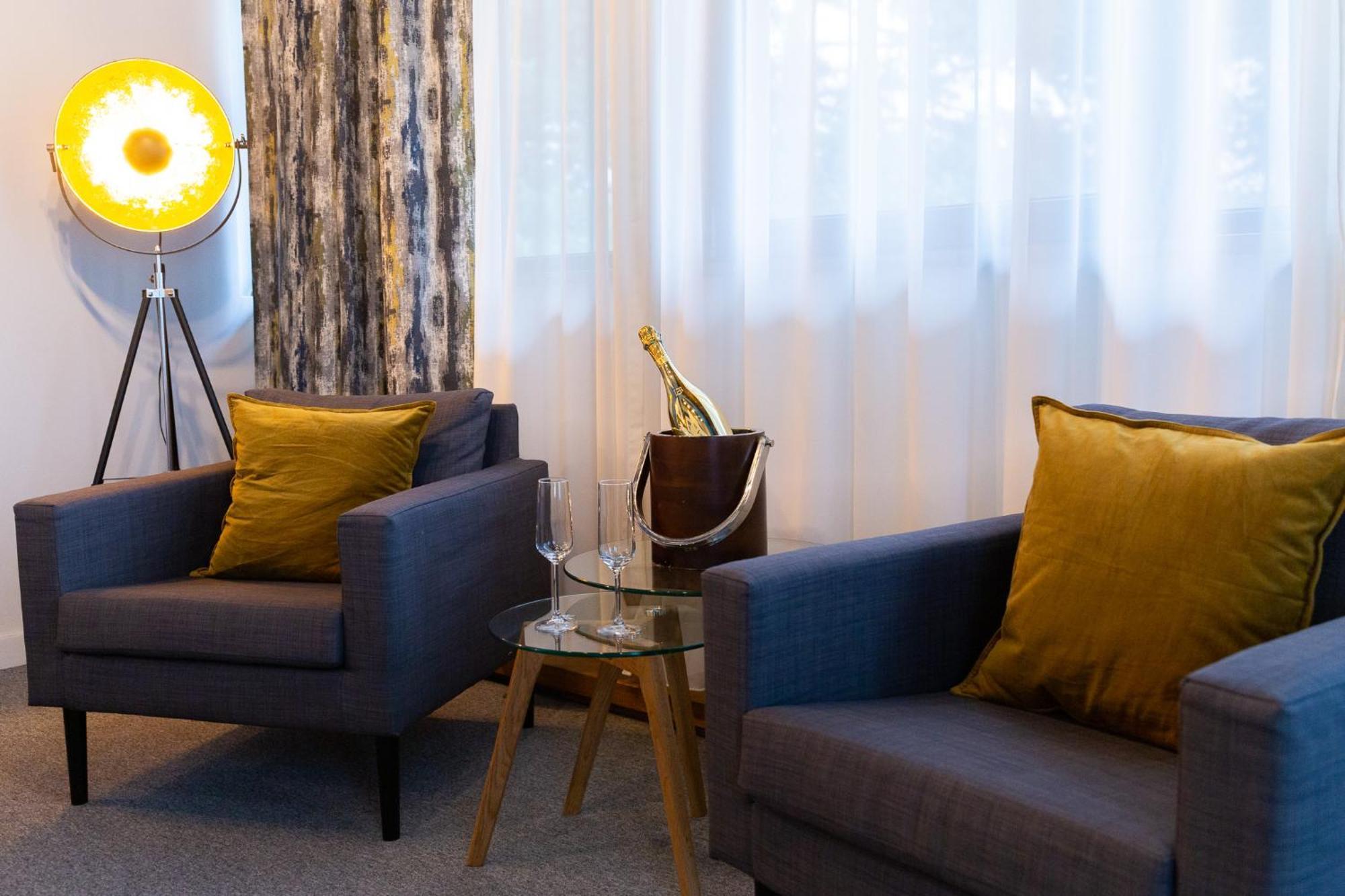 Kaban Boutique - 5Star Central Villa In Dornavátra Kültér fotó