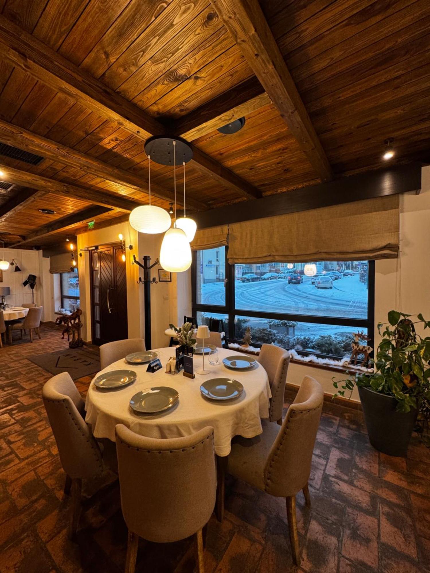 Kaban Boutique - 5Star Central Villa In Dornavátra Kültér fotó
