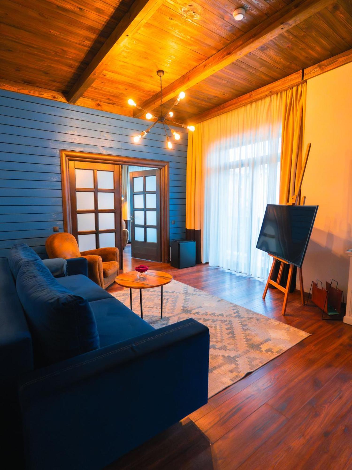Kaban Boutique - 5Star Central Villa In Dornavátra Kültér fotó